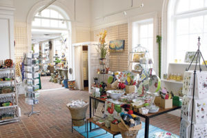Lewis Ginter Botanical Garden Gift Shop interior store image